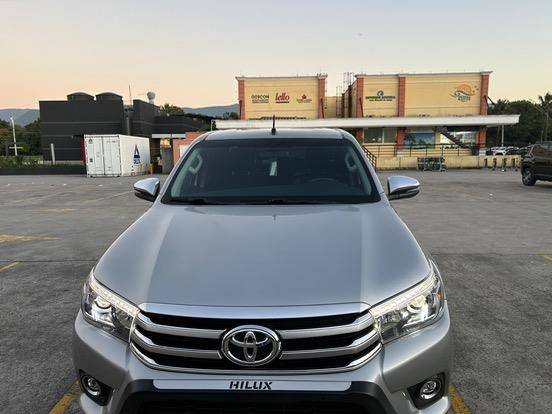 TOYOTA HILUX 2.8 SRX 4X4 CD 16V DIESEL 4P AUTOMÁTICO